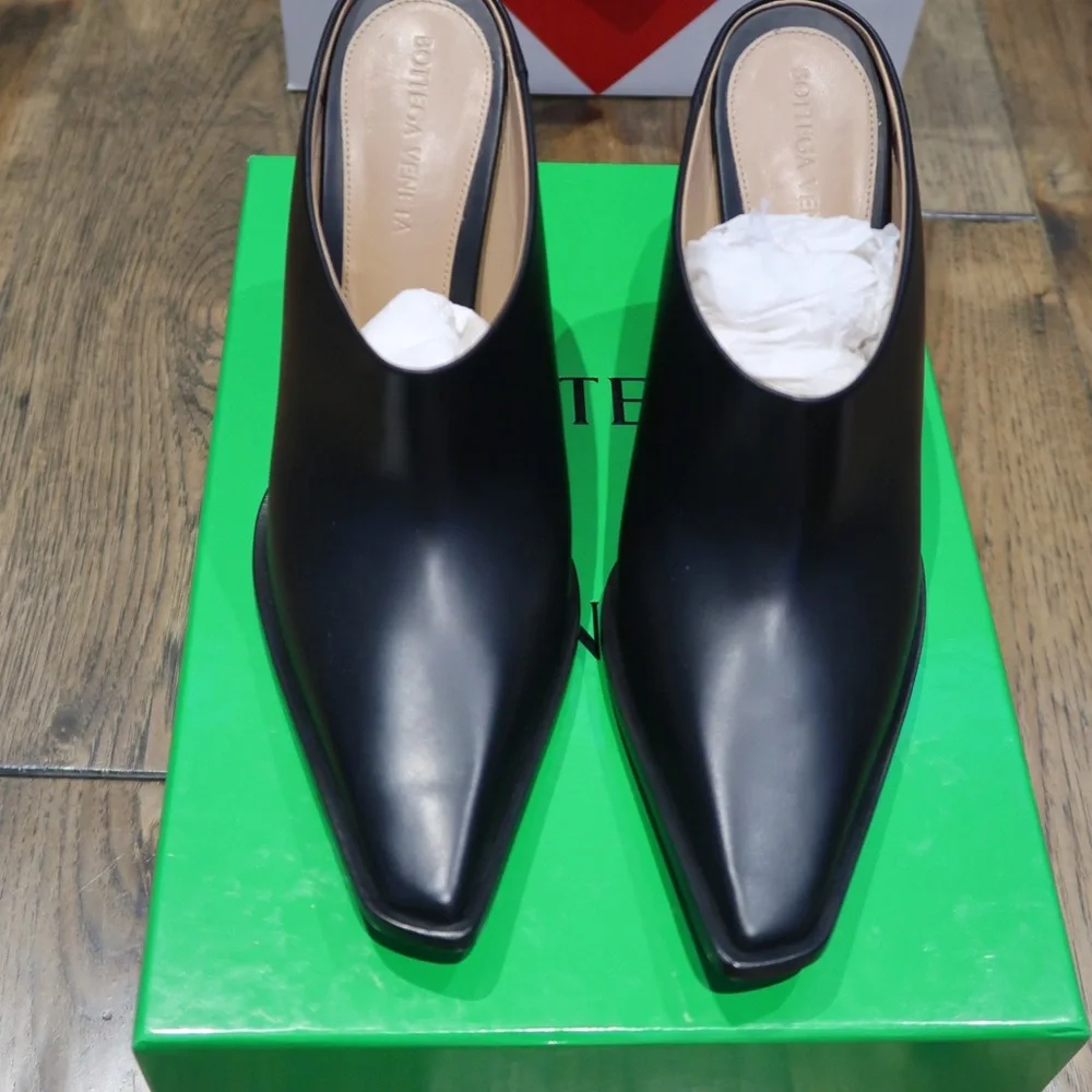 Bottega Veneta Tex Pumps Black/Gold – Never Worn, Box & Dust Bag - Picture 5 of 11